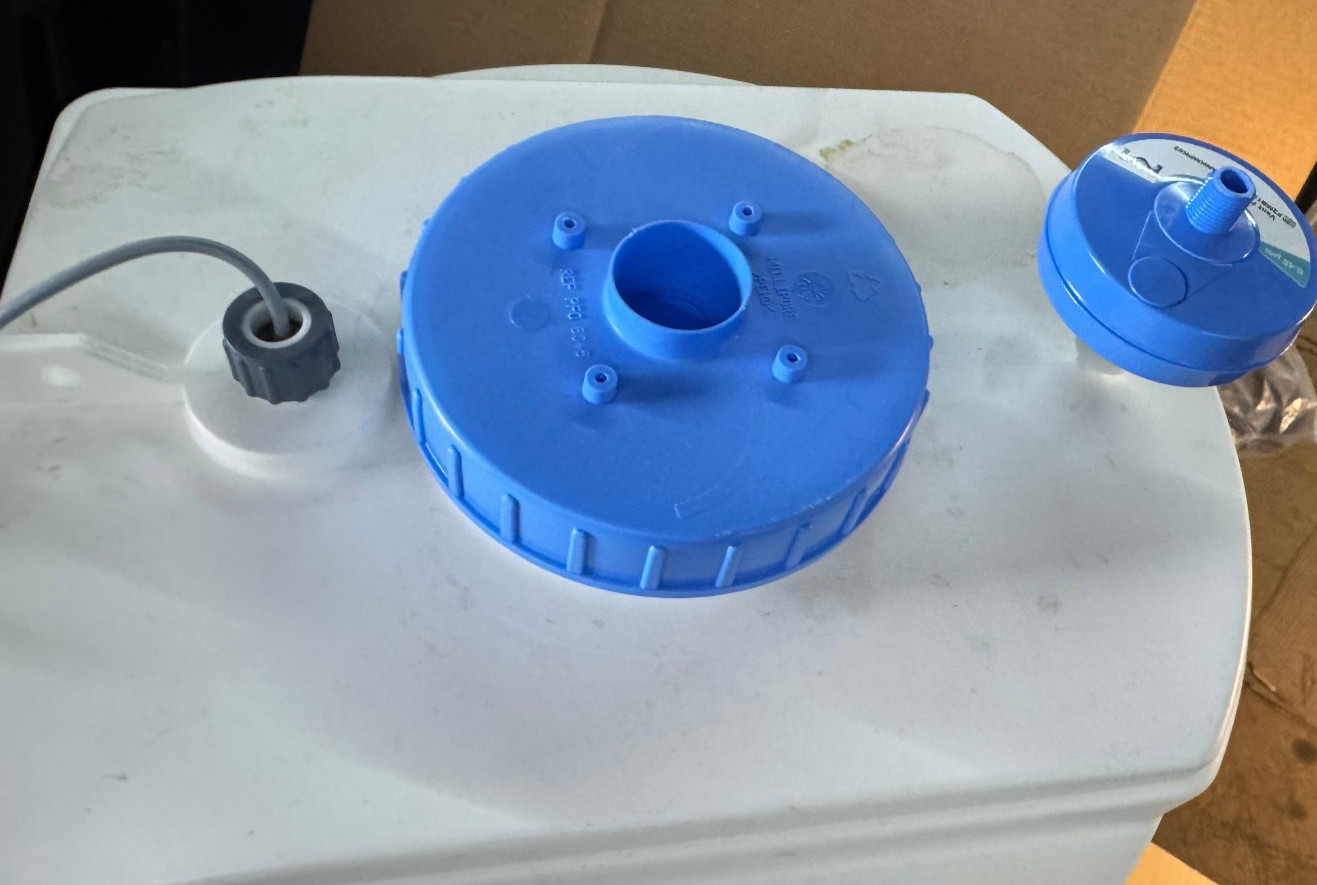 Millipore TankPE030 30 Liter Polyethylene Storage Tank