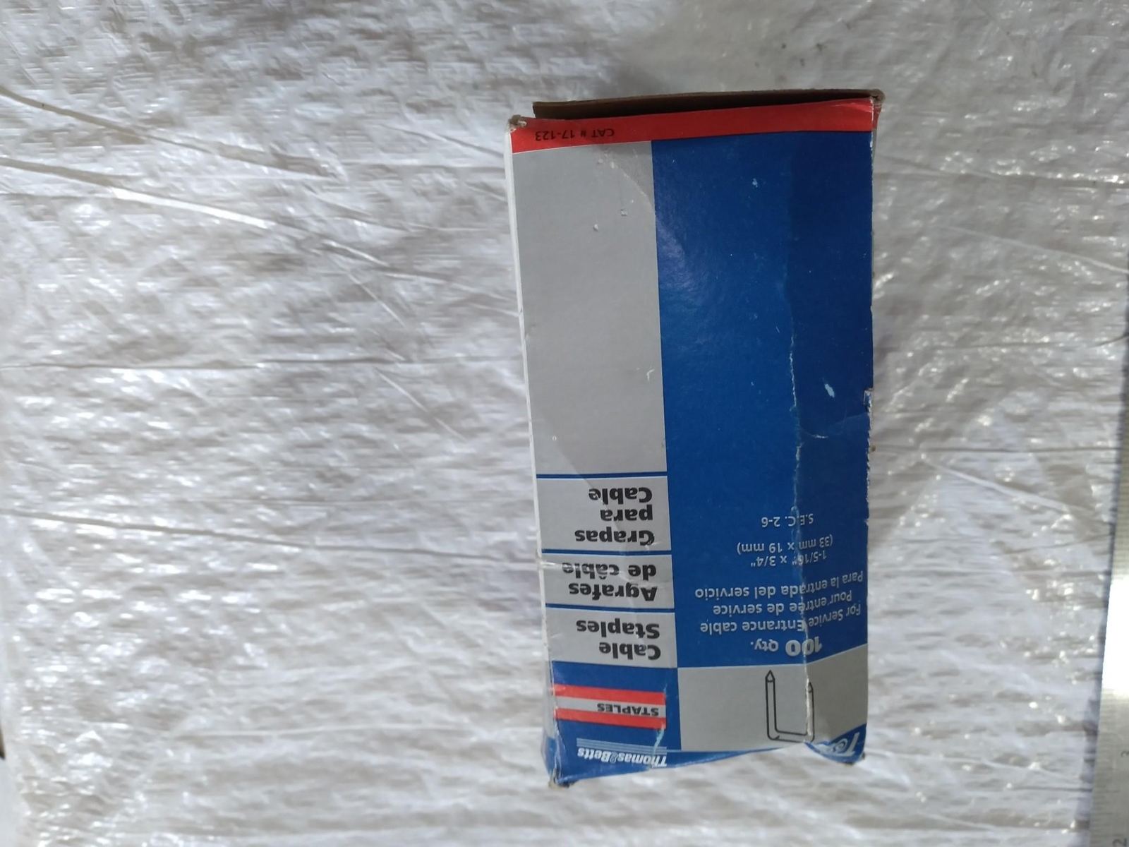 THOMAS & BETTS STAPLE 1-5/16″ X 3/4″ … APROX 100