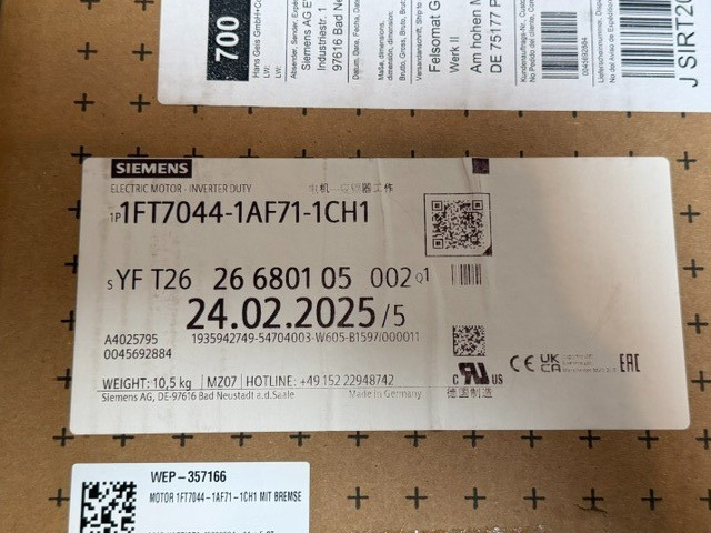 SIEMENS 1FT7044-1AF71-1CH1 SIMOTICS SERVO MOTOR 2.6A 3000RPM 1.35KW