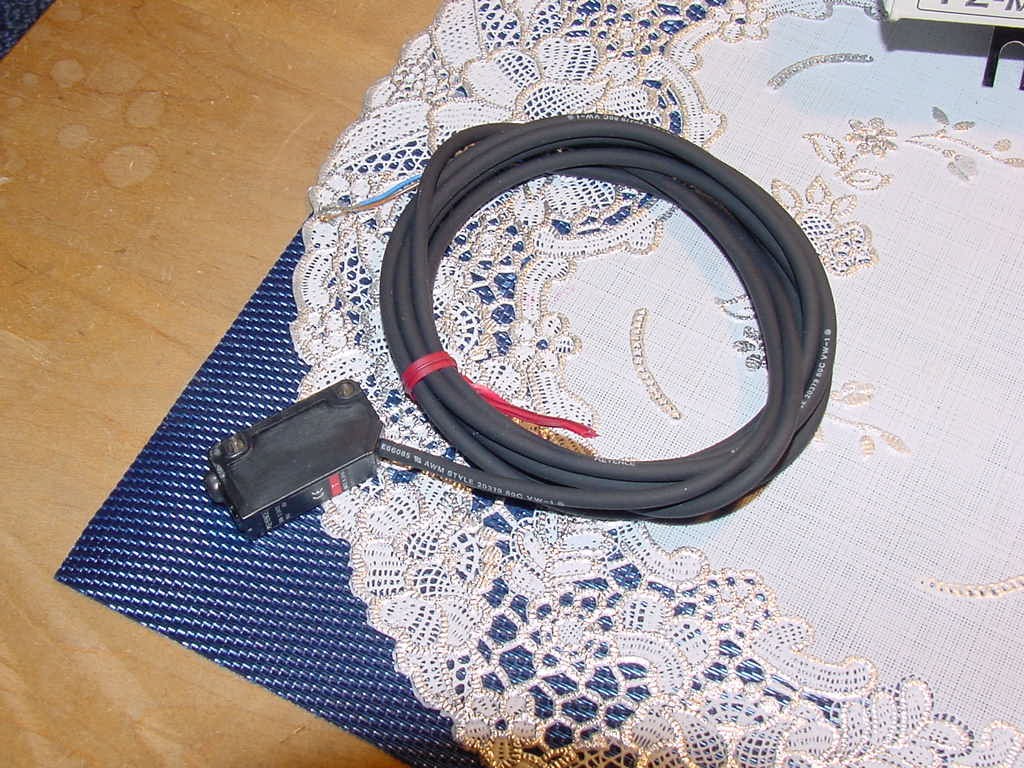 Keyence PZ-M51 , Square Transmissive Cable Type, NPN, 12-24VDC, BU OV, New Open