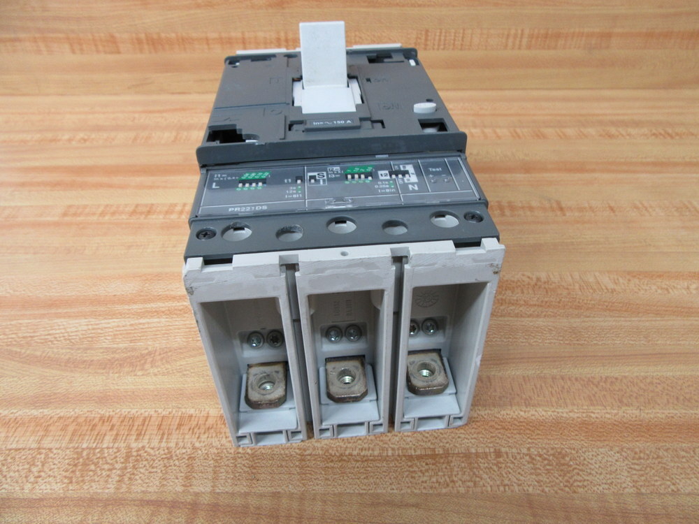 ABB Sace TMAX T4N 250 Circuit Breaker PR221DS 150 Amp/CRACKED HOUSING