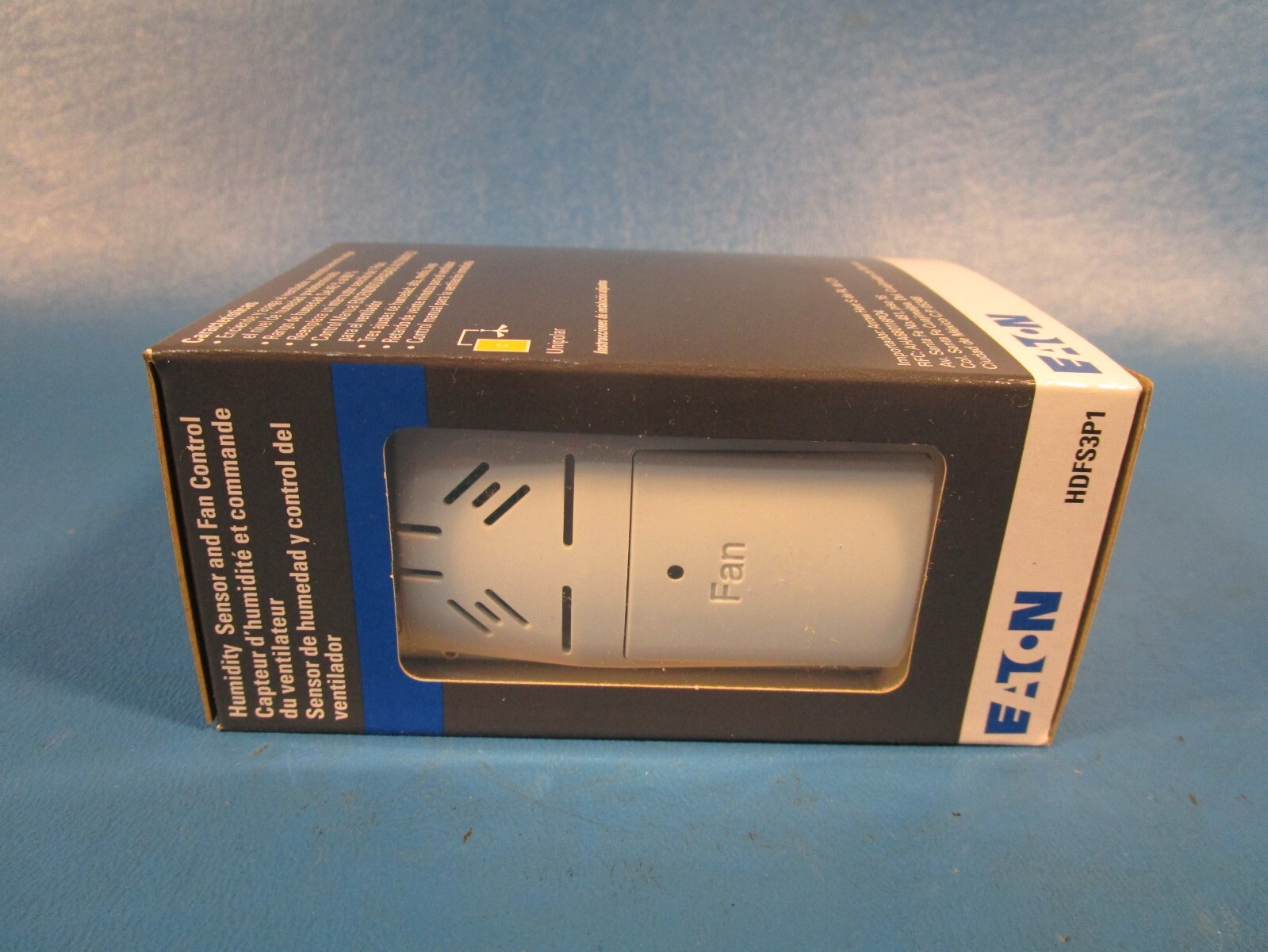 EATON HDFS3P1-W-L, Humidity Sensor and Fan Control, White