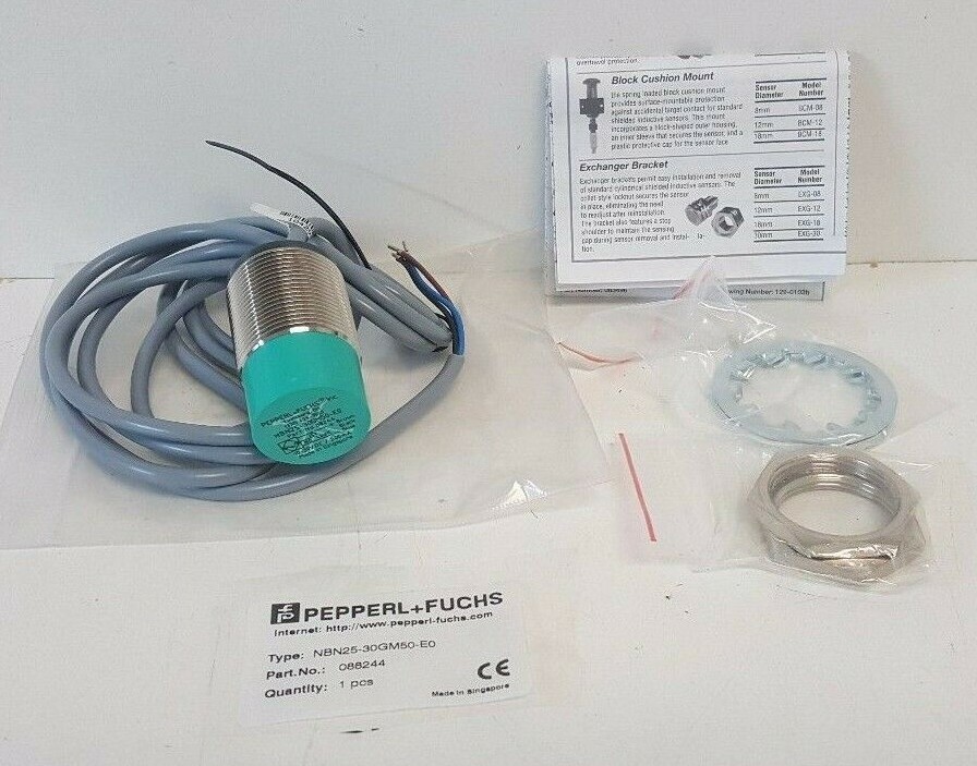 NEW OLD STOCK! PEPPERL & FUCHS PROXIMITY SENSOR NBN25-30GM50E0 088244