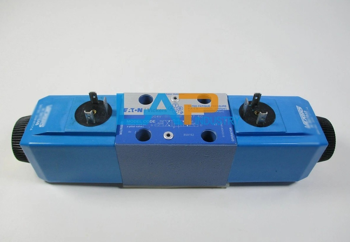 1PCS New Electromagnetic directional valve DG4V-3-2A-M-U-D8-60 solenoid valve
