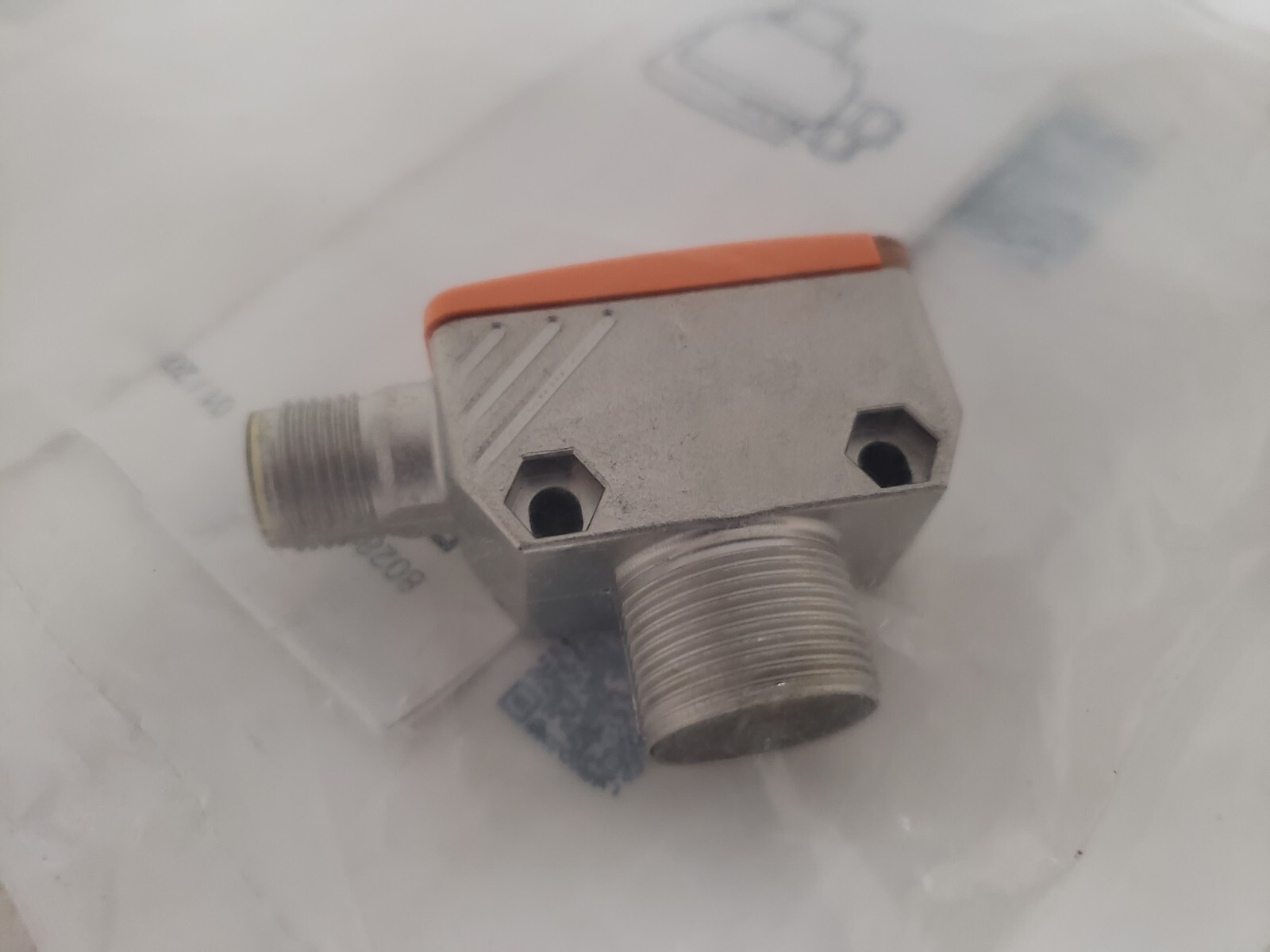 IFM ELECTRONIC OGH-HPKG/US/CUBE/200MM DIFFUSE REFLECTION SENSOR (OGH281) NIB