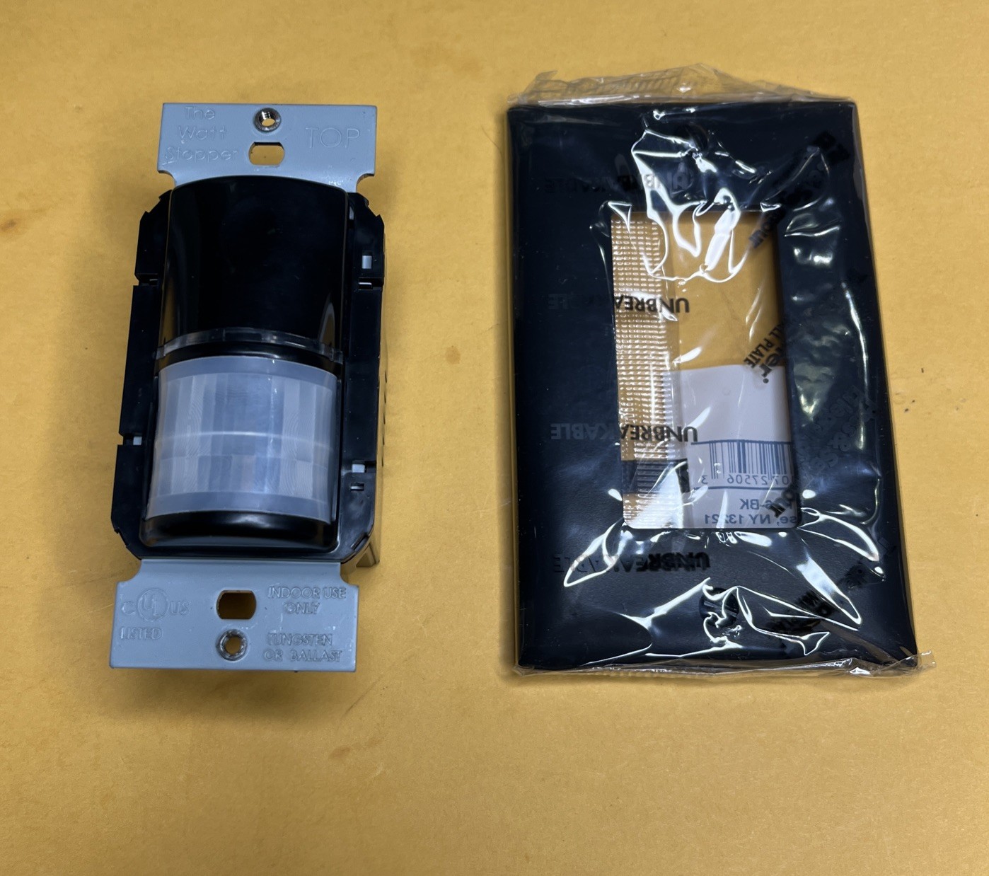 Watt Stopper WS-200-B Passive IR Automated Wall Switch 120-277 VAC 60 Hz Black