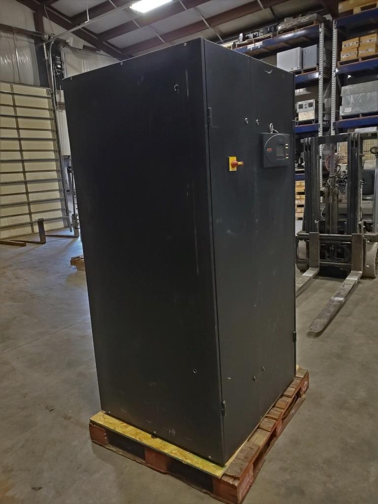 APC PG211D-KAXXX-H3XXX Precision InRoom AC 460V 3Ph 73500 BTU