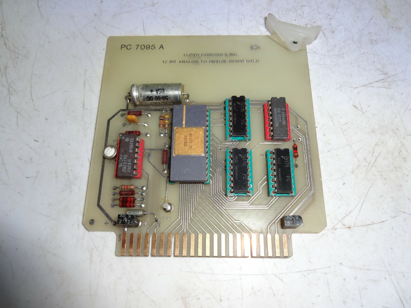 Lloyd Controls Redco PC7095A 12 Bit Analog to Digital Converter