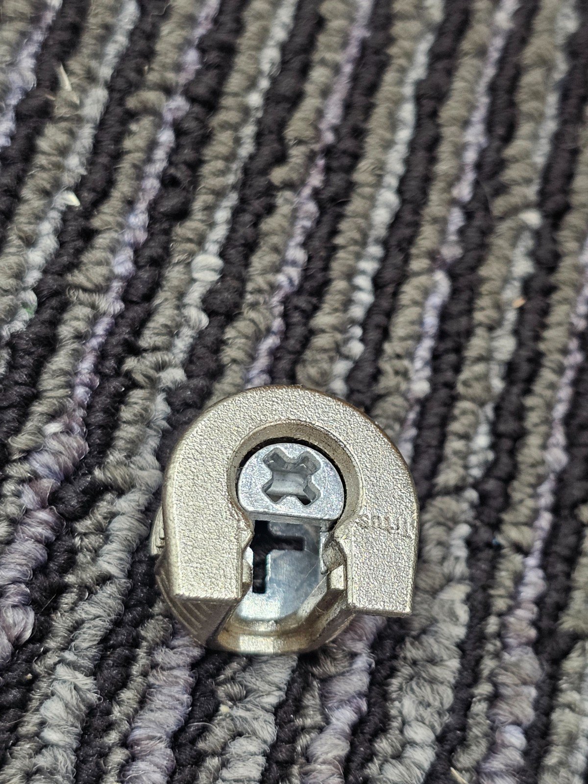 (QTY 25) Titus 6488 R2 Cam Lock Nut Furniture Fastener