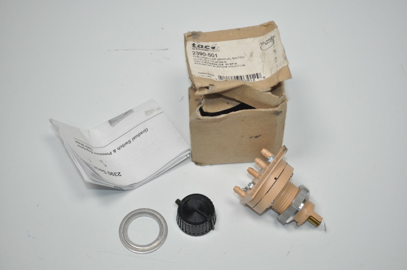 INVENSYS T.A.C PNEUMODULAR Pneumatic Regulator Gradual Switch 20 PSIG 2390-501