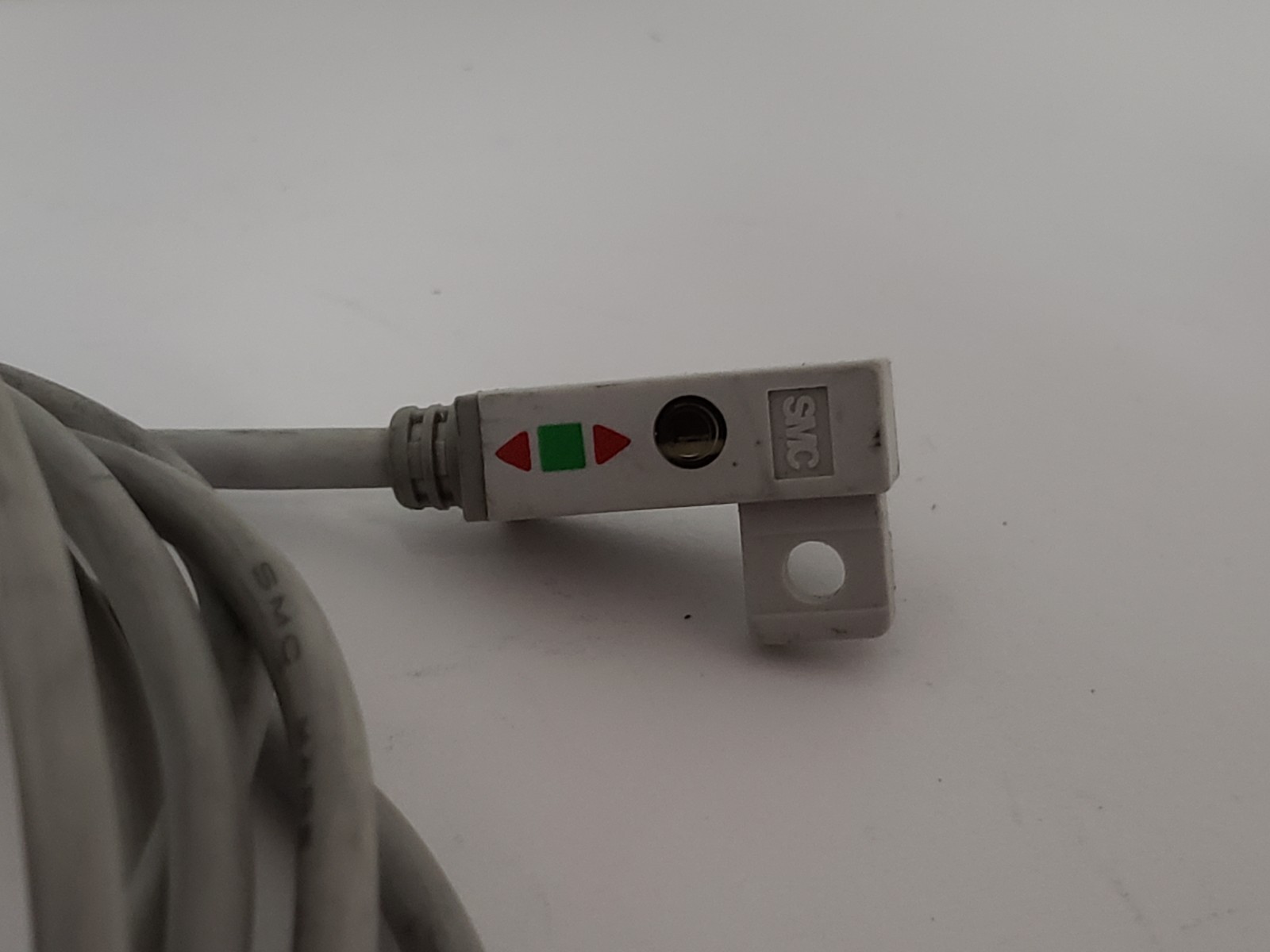 SMC D-F7BA AUTO SWITCH 12-24 VDC 1/2 METER CABLE 2 WIRE