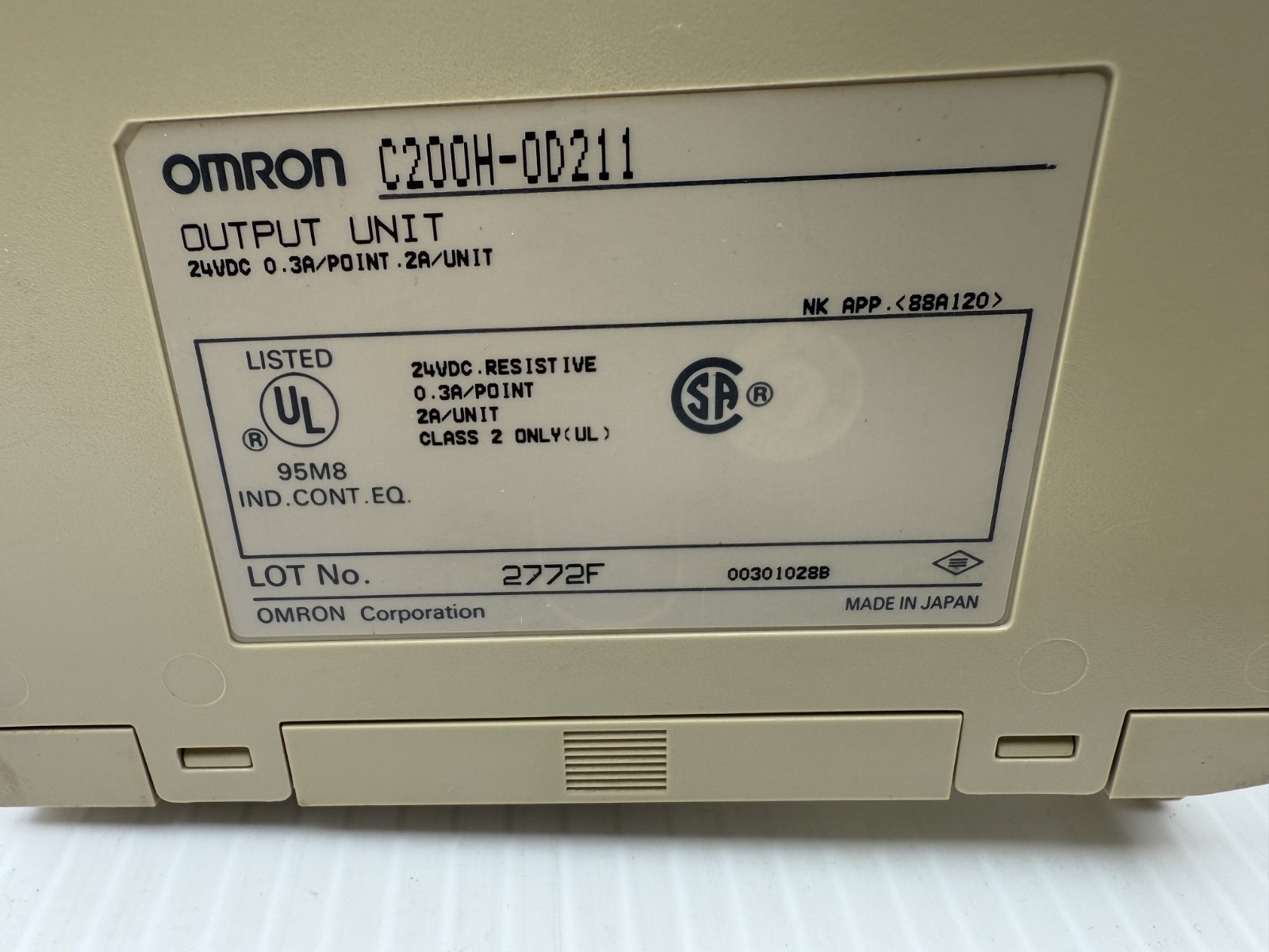 Omron C200H-0D211 Output Unit C200H0D211