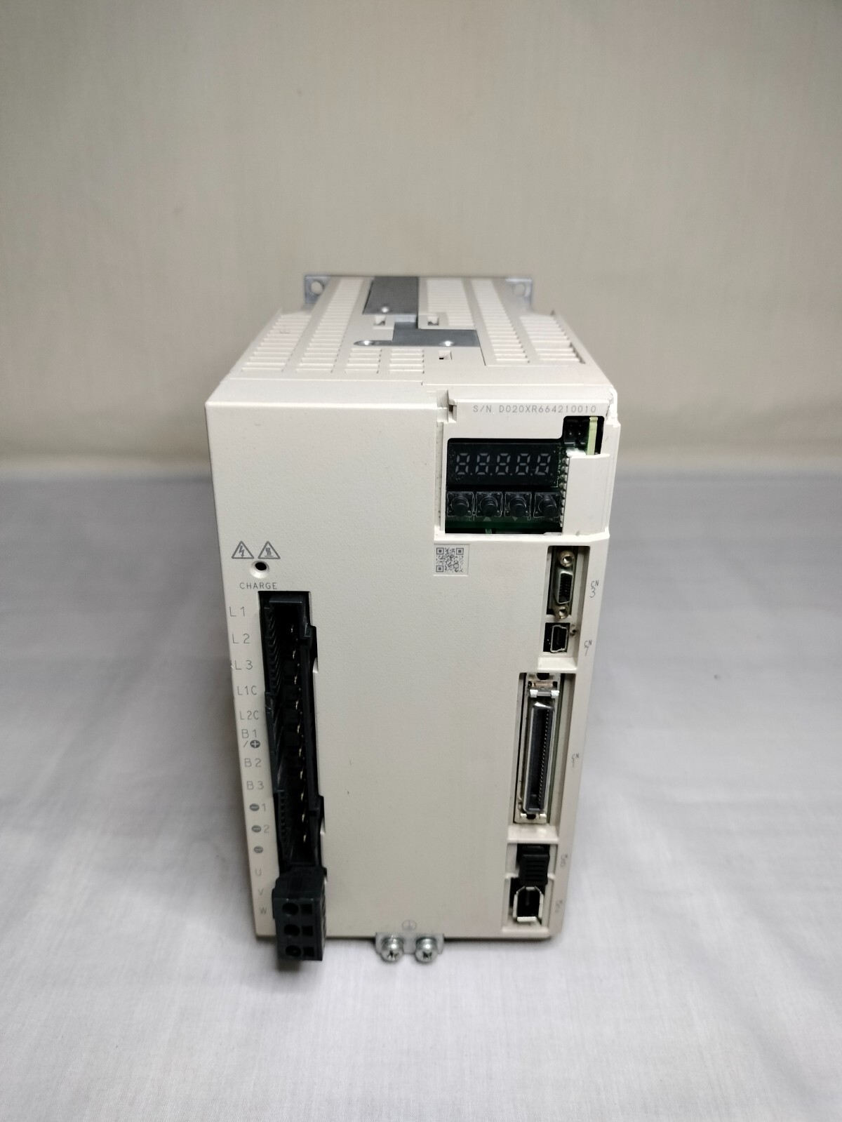 Yaskawa Electric SGD7S-120A00A000F82 Servopack Servo Drive Controller