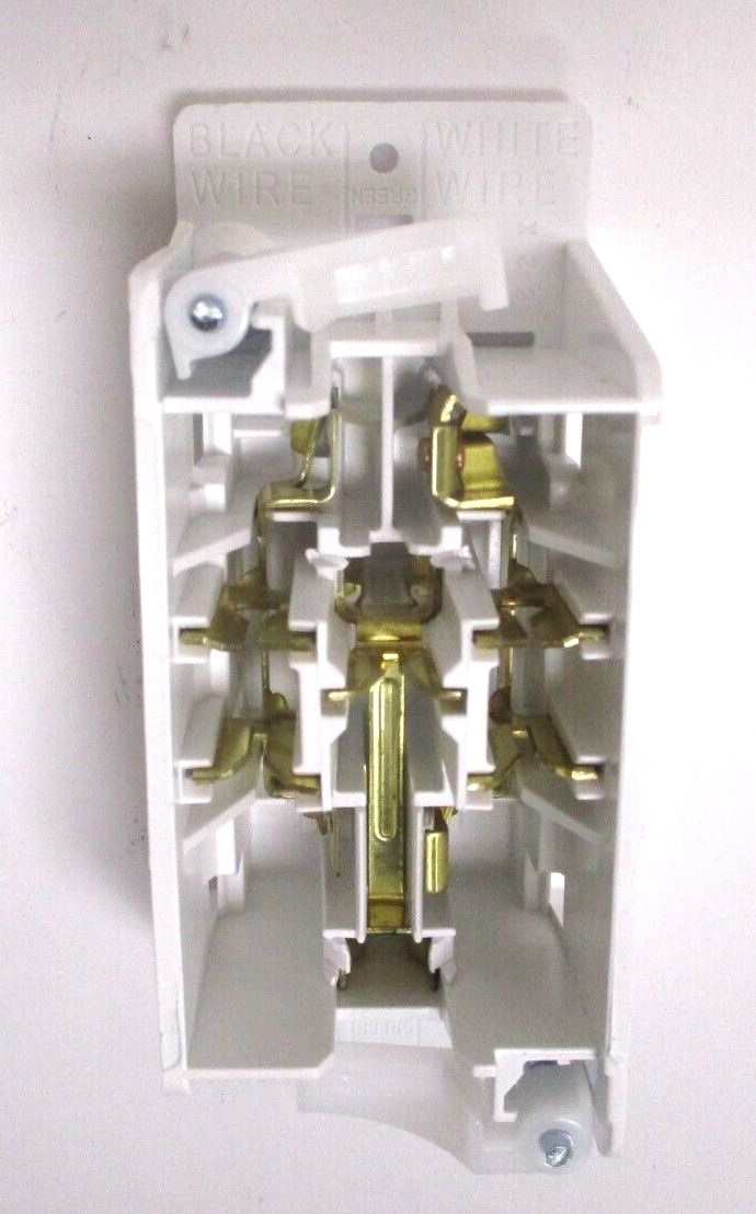 LEGRAND , SC-820 , RECEPTICLE, 20 A – 125 V , NO BACK COVER, LOT OF 10 , SURPLUS