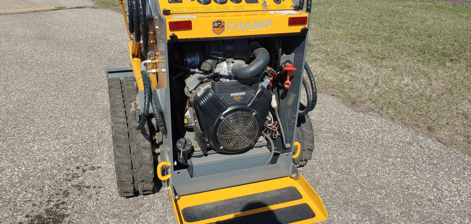 Mini Skid Steer Loader New Champ Unilift Gas Briggs Tracks Skidsteer Skidloader