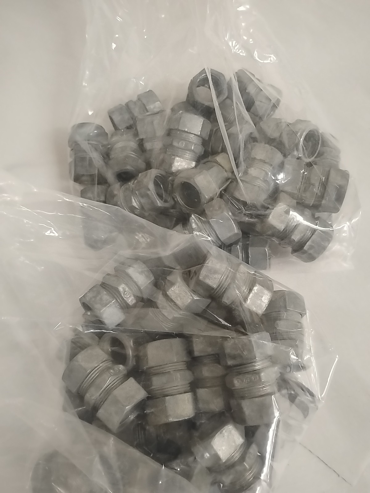50 Bridgeport 260-DC Coupling Compression Zinc Die Cast 1/2′. New