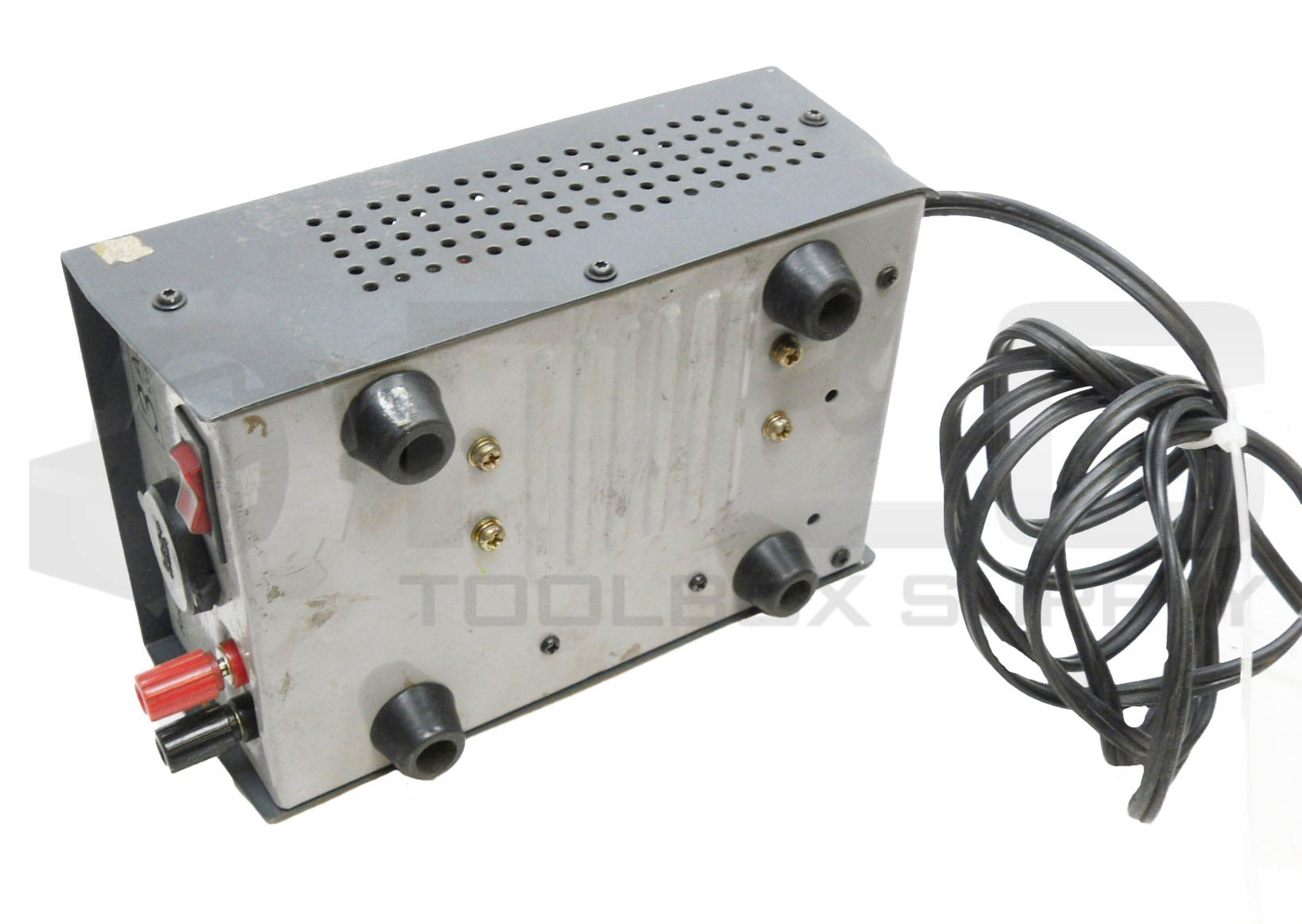 RADIO SHACK 22-504 REGULATED POWER SUPPLY 120VAC 60HZ 100W 13.8V 3A