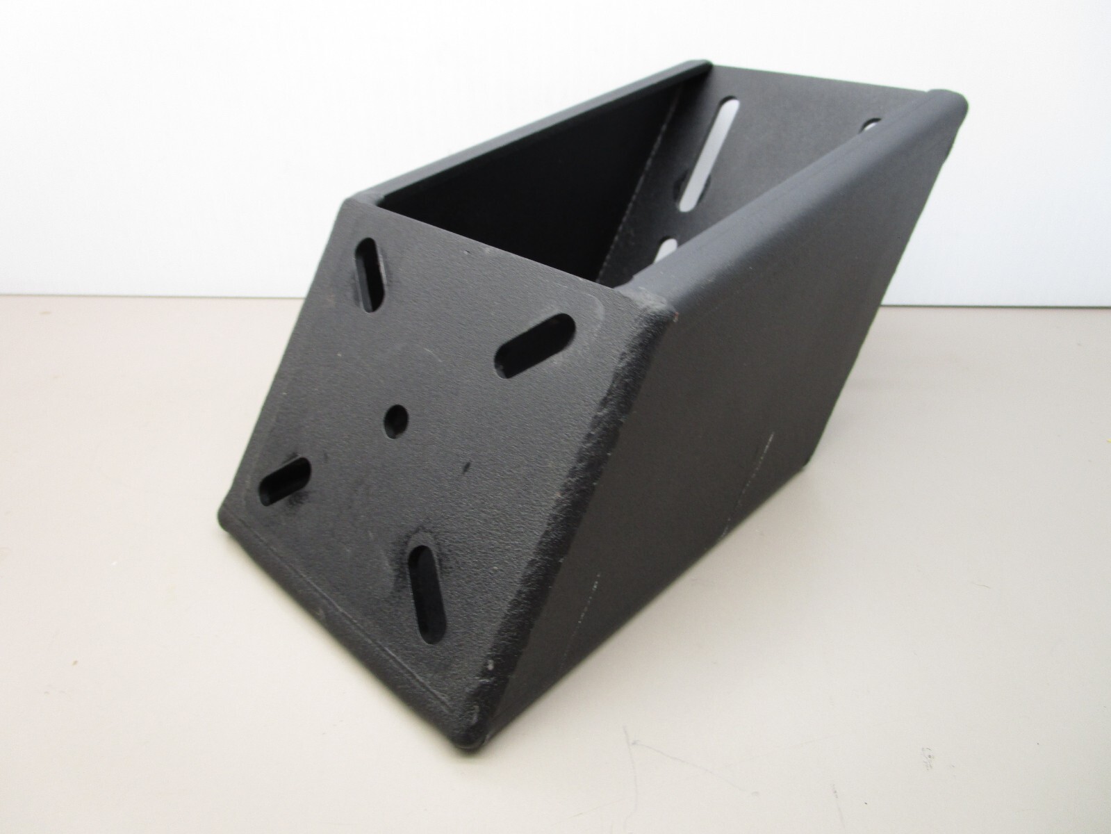 Gamber-Johnson DS-STEP Offset Universal Mounting Step