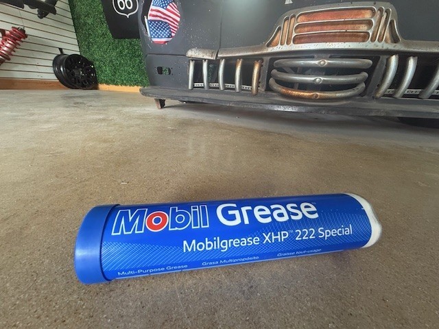 (1) Mobil 122174 Mobilith Xhp 222 Special, Multipurpose Grease, Lithium, 13.7 Oz