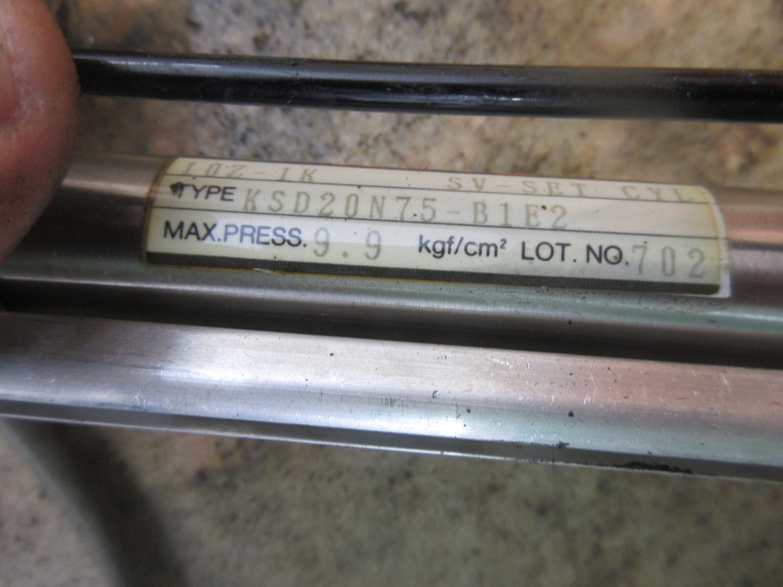 TAIYO A300 HYDRAULIC ARM 10Z-1K SV-SET CYL KSD20N75 B1E2 LOT. NO 702 EACH 1