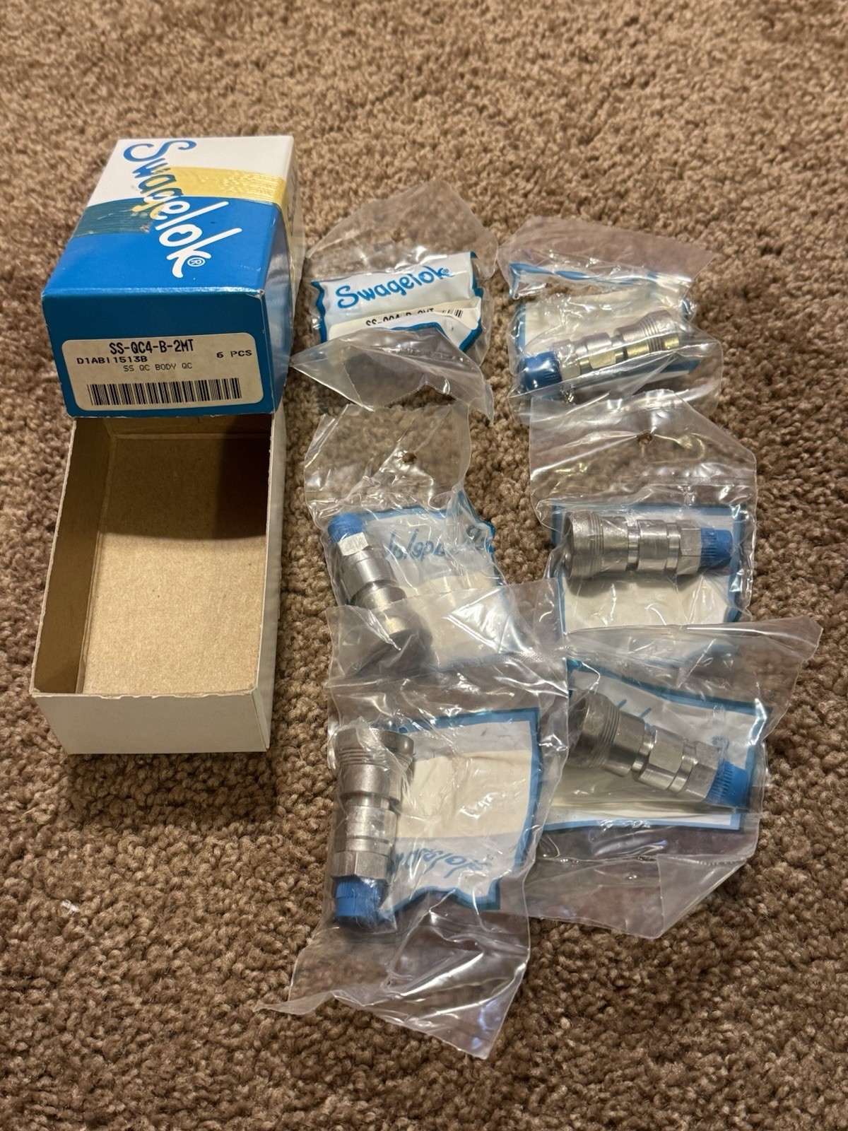 Lot Of 6 Swagelok SS-QC4-B-2MT QUICK CONNECT