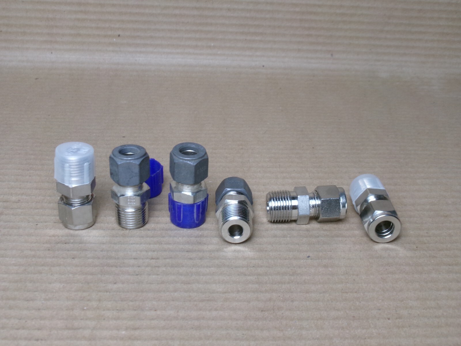 NEW LOT OF 6 3/8″ TUBE OD COMPRESSION FITTED STRAIGHT ADAPTER TO 5/8” MALE NPT
