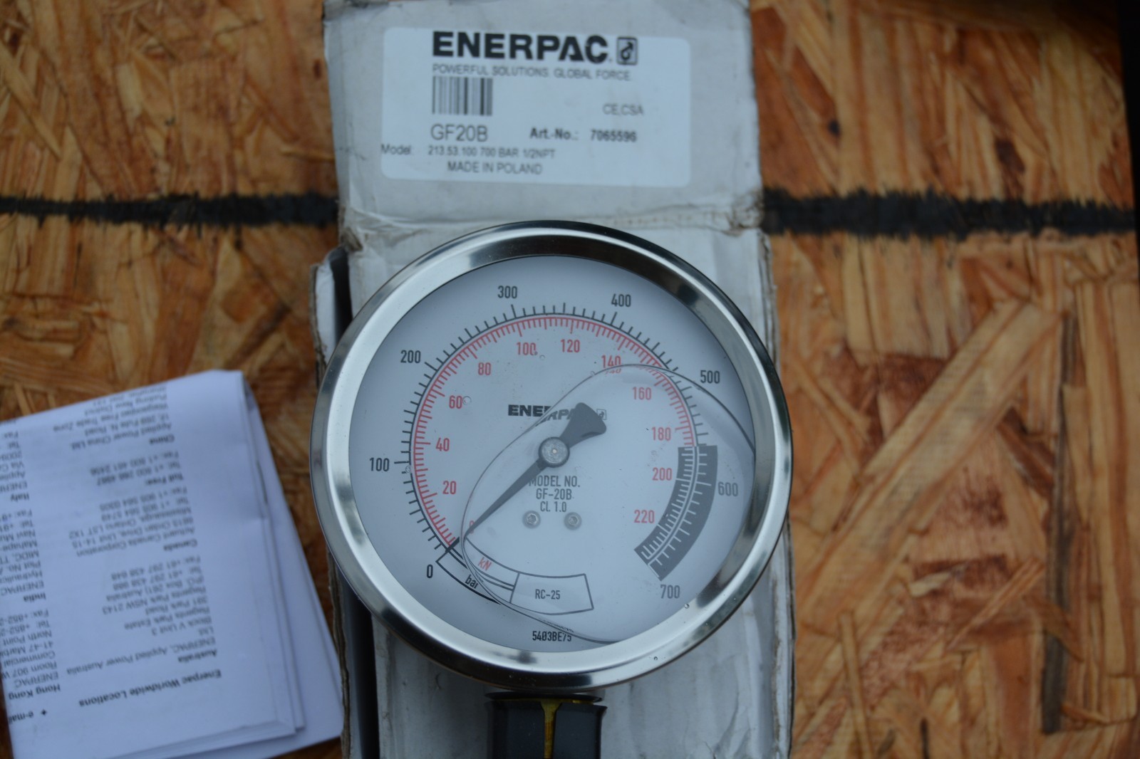 Enerpac G2535L Liquid Fill Pressure Gauge 2.5″ Dial 1/4″ NPT 0-10,000 PSI NEW