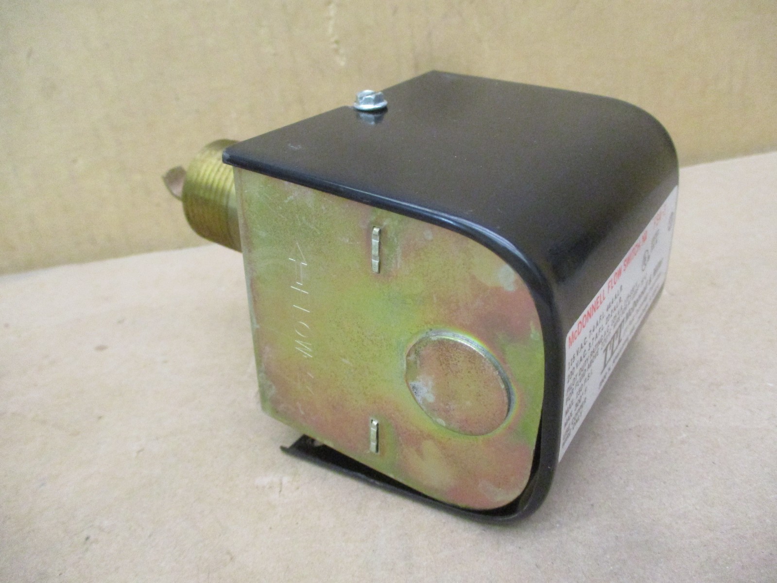 New Open Box ITT McDonnell & Miller FS4-3 Flow Switch 1NPT 114400 52705PRX