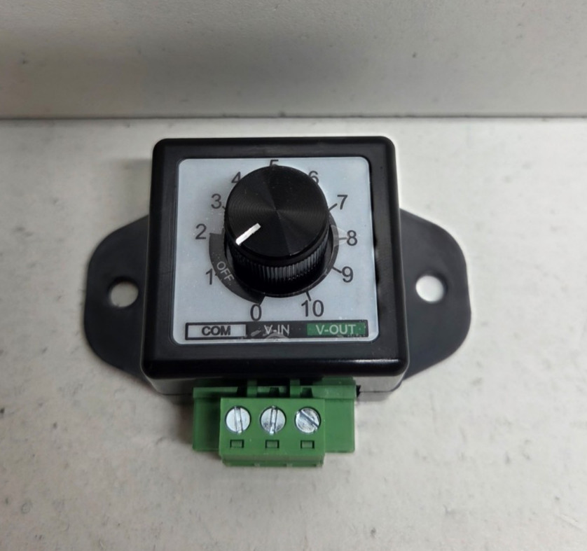 NEW NO BOX! GREENHECK 5V SPEED CONTROL 386512
