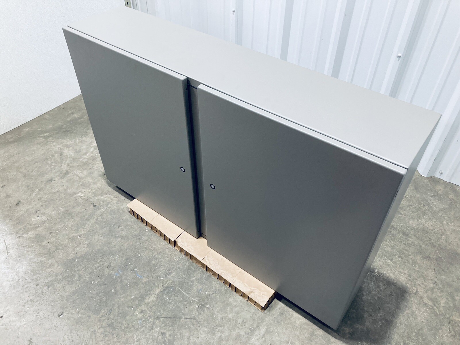 UNUSED HOFFMAN CTD304810/SPL MILD STEEL TWO-DOOR ENCLOSURE 30″x48″x10″ TYPE-12