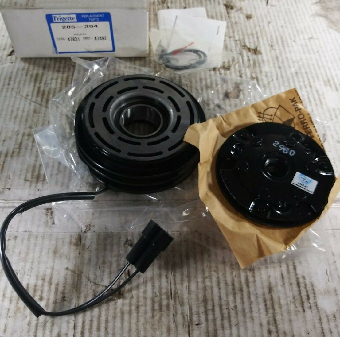 1 NEW FRIGETTE 205-394 A/C COMPRESSOR CLUTCH ASSEMBLY NIB ***MAKE OFFER***