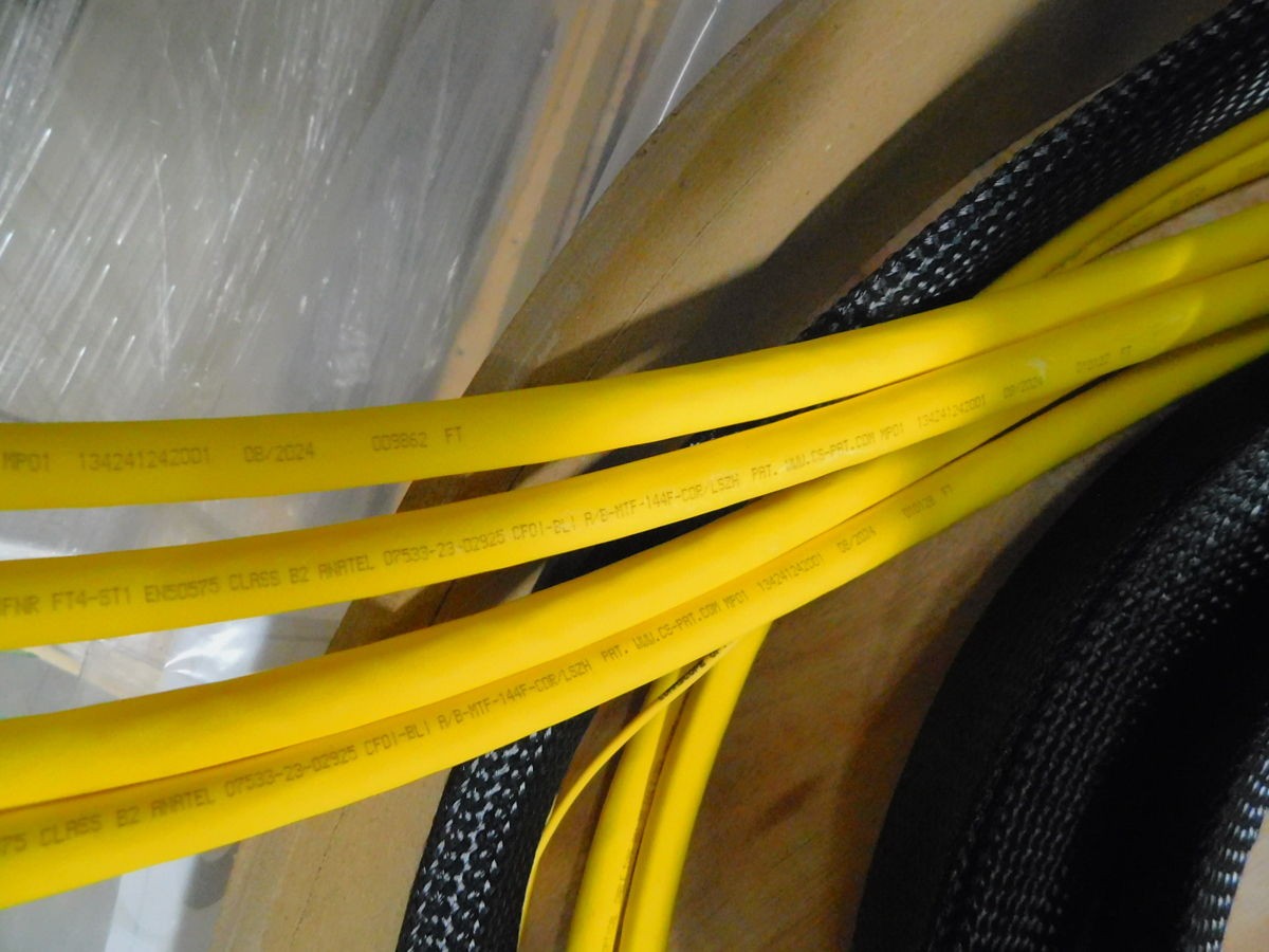 COMMSCOPE UJGQPQPTM-JFK315 FIBER TRUNK CABLE ASSEMBLY 144-FIBER SINGLE MODE 315F