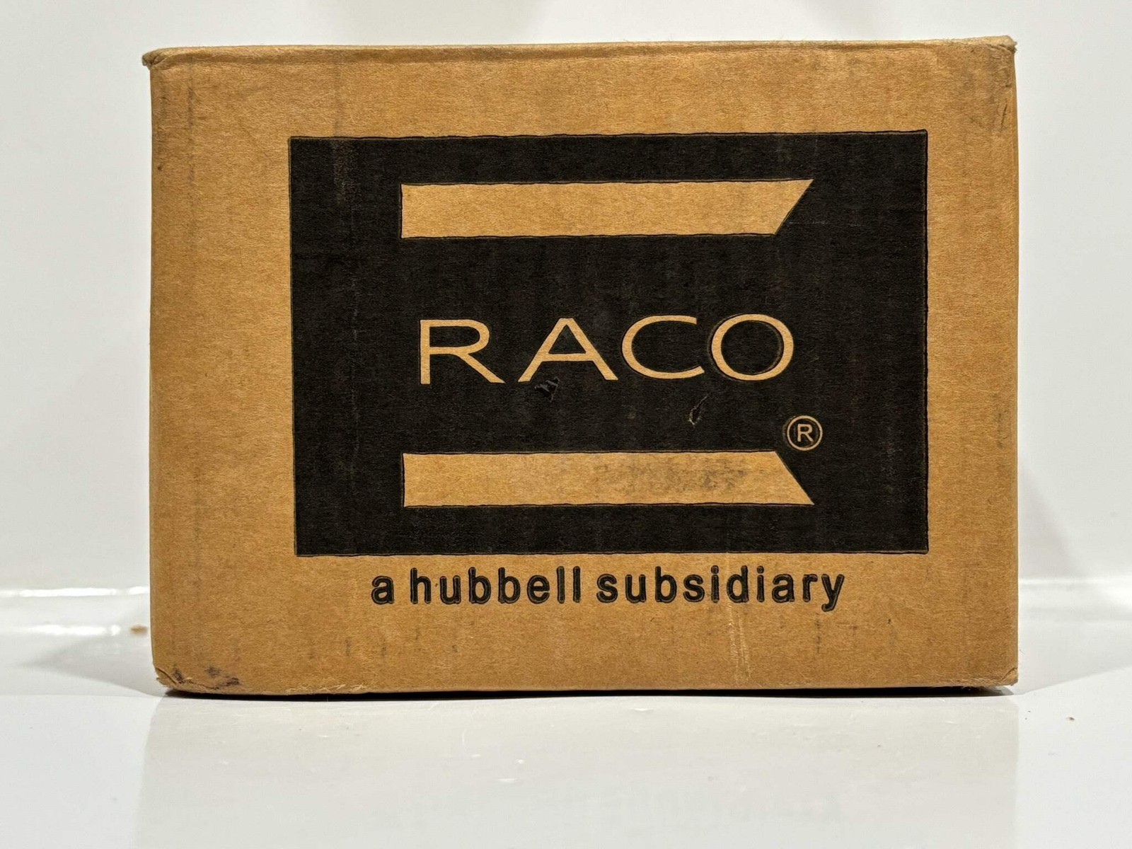 RACO 2966RT 4″ Insulated Raintight Compression Connector for EMT Conduit