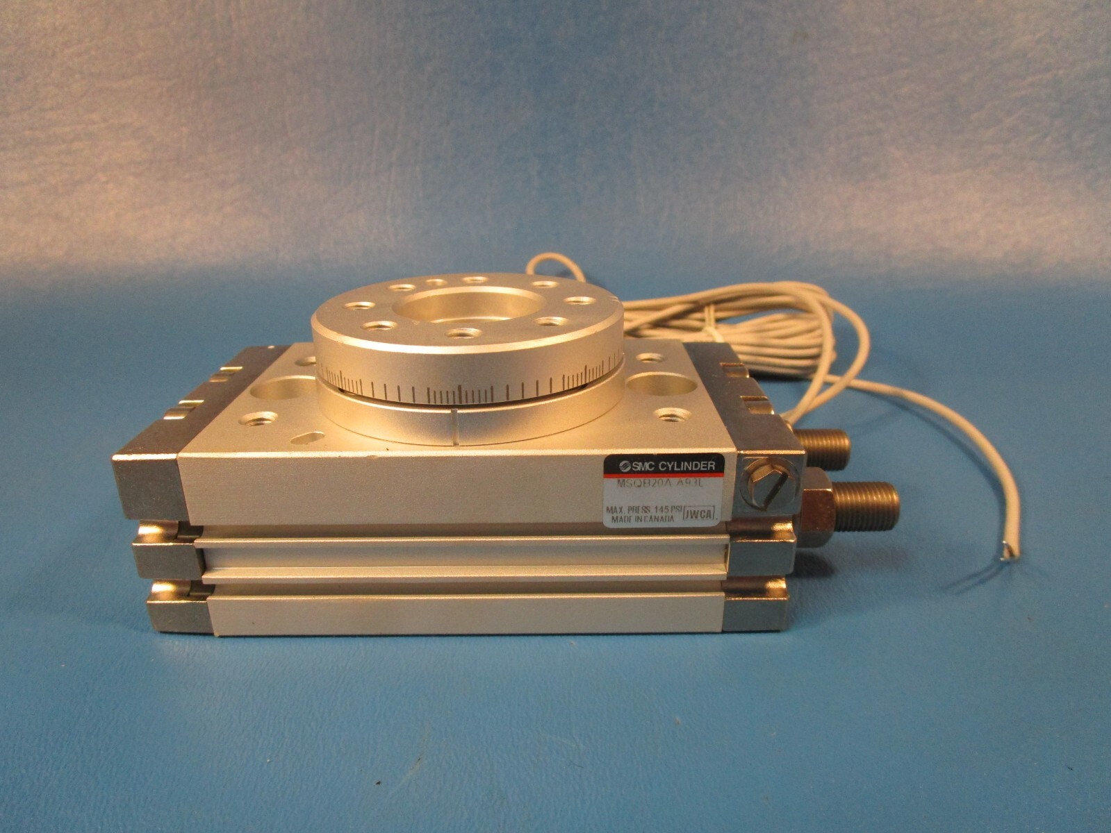 SMC MSQB20A-A93L, ROTARY ACTUATOR With TABLE
