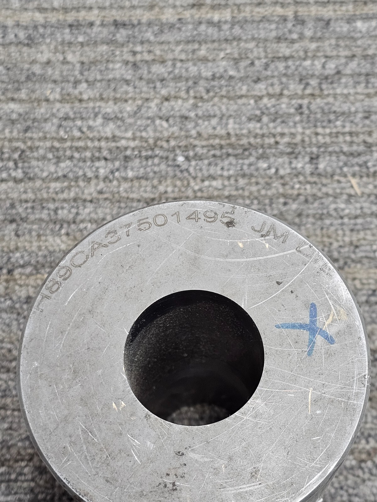 JM H89CA37501495 Die Heavy Duty Holder Die Cylindrical Shape Silver 5″ x 3-1/2″
