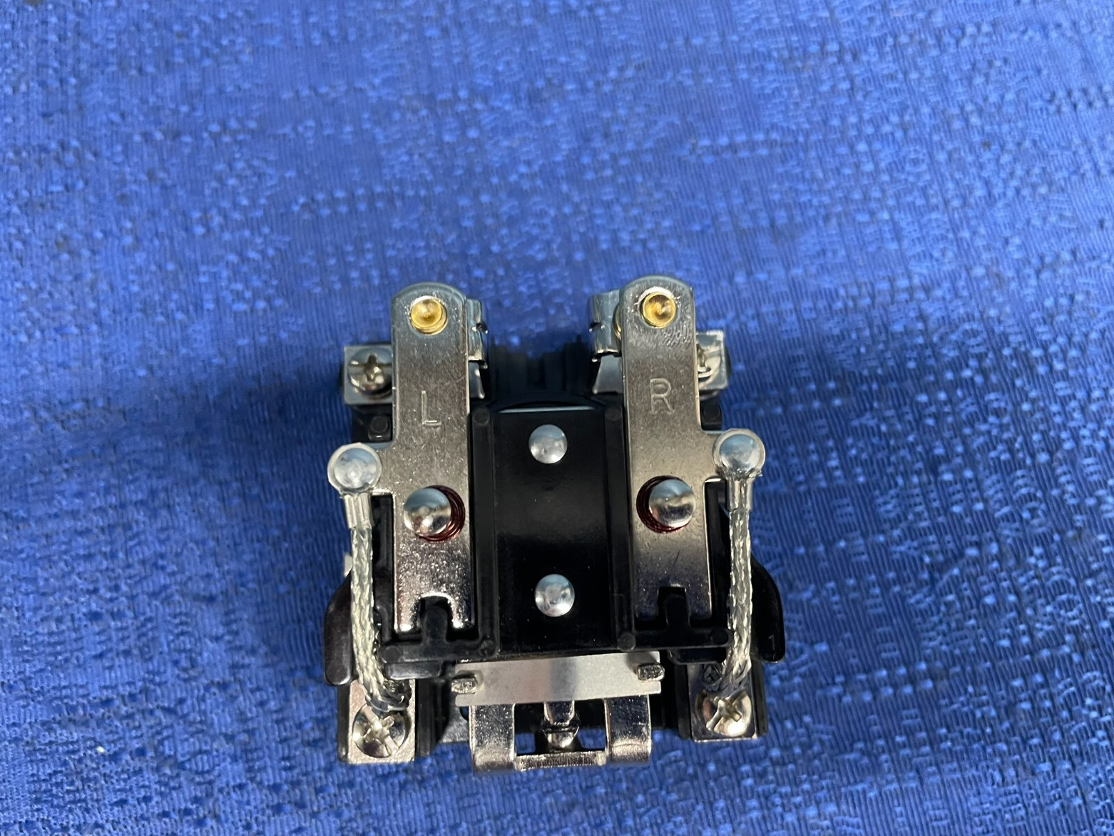 Magnecraft / Schneider Electric 199AX-10 , Relay , 240VAC Coil – New