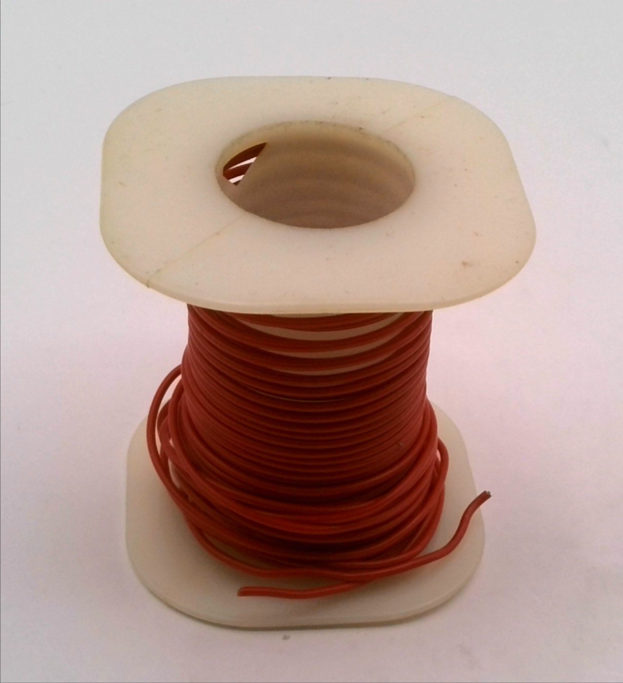 BELDEN 8538-002-100 HOOK-UP WIRE 24AWG RED (LOT OF 5FT)