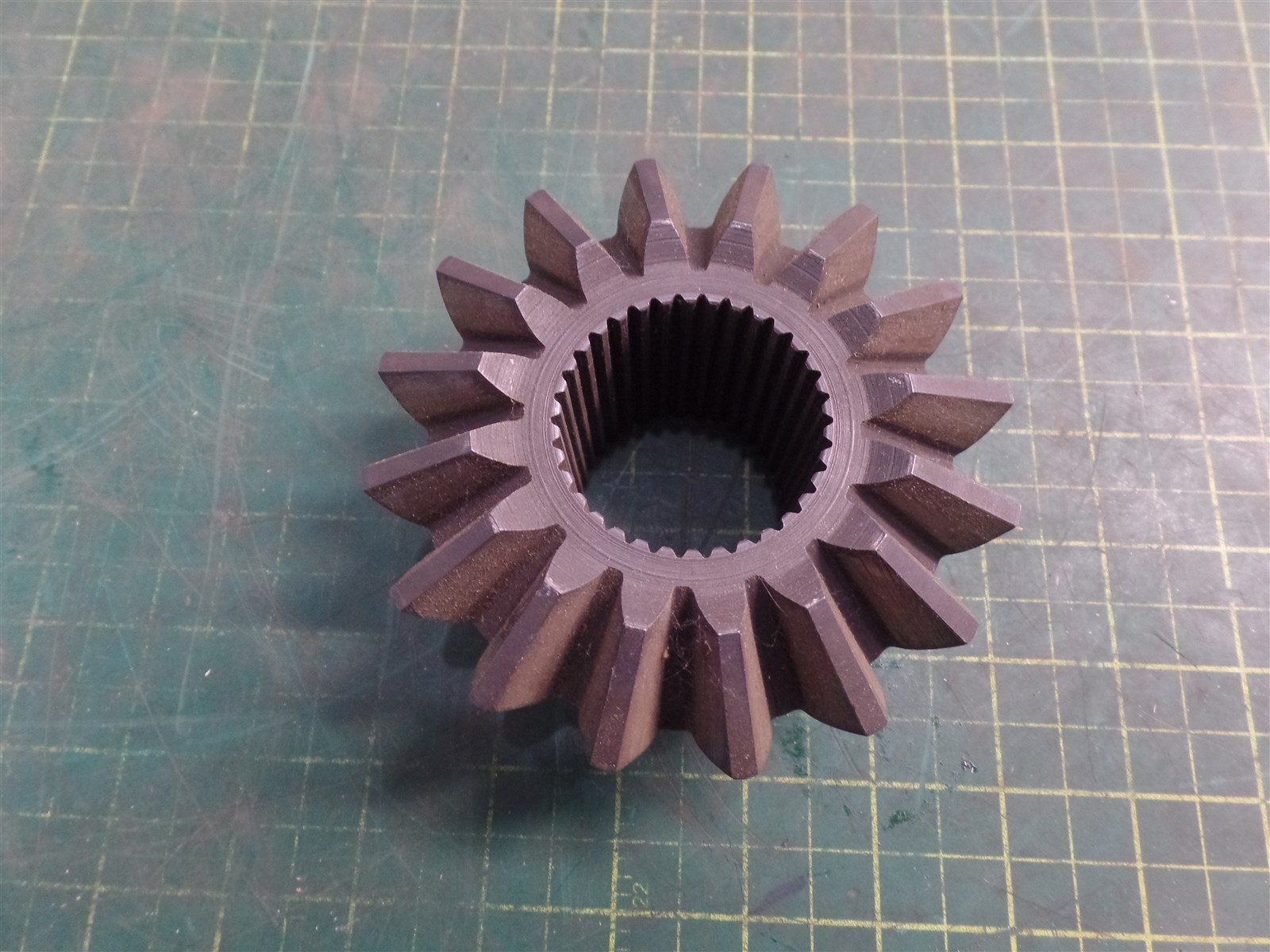 TROJAN O&K 10847406100 PINION GEAR 16 TEETH ON OUTSIDE TEREX 10-847406100