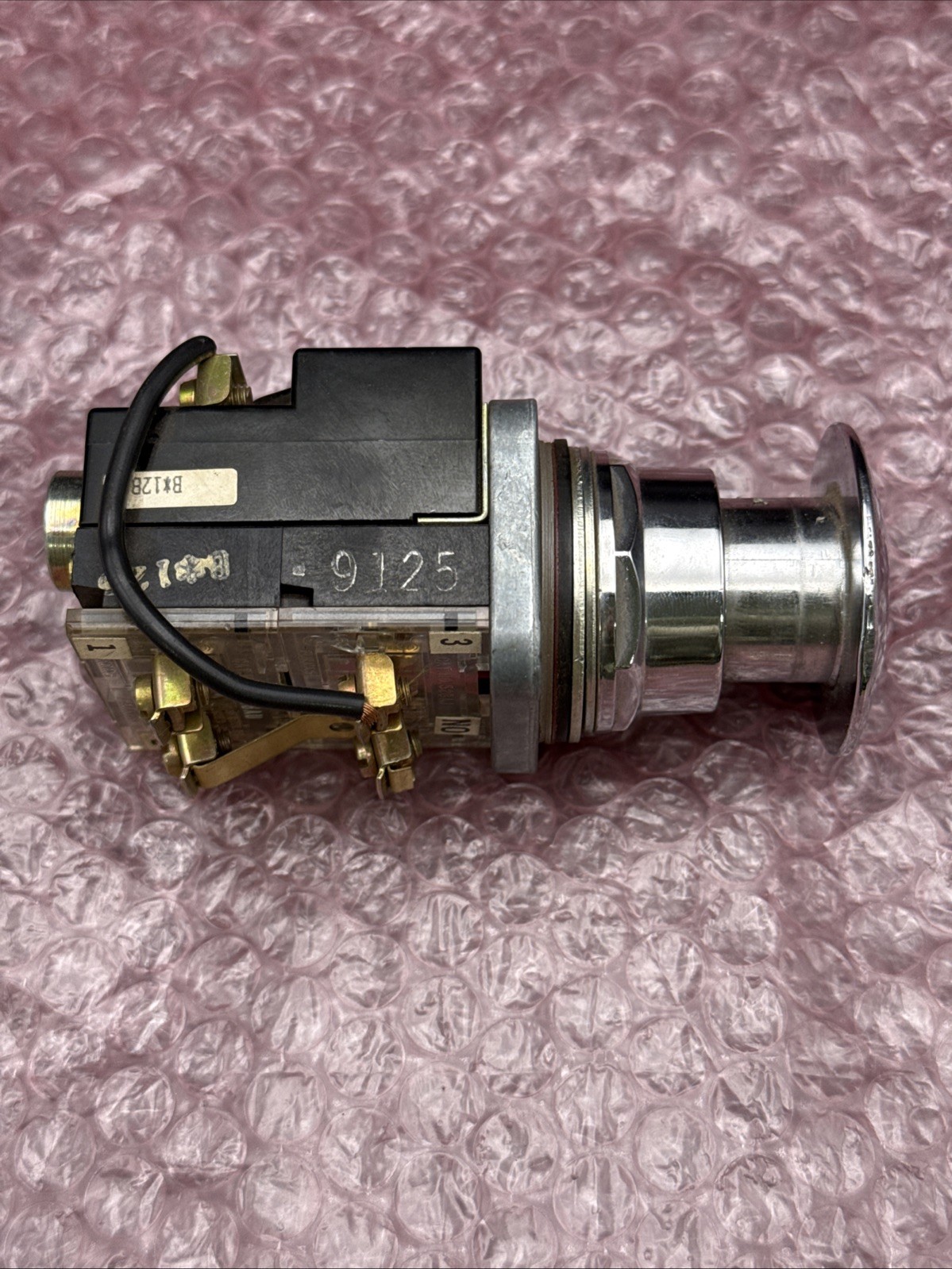 Siemens Furnas Electric 52PA3HZU Push Button New Old Stock
