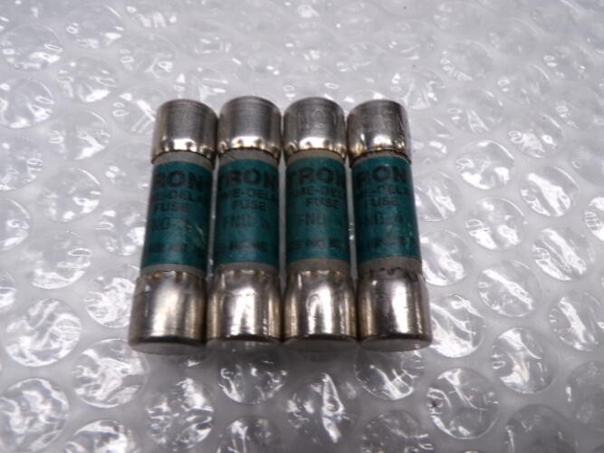 TRON FNQ-1/8 FUSE LOT OF 4 NSNP