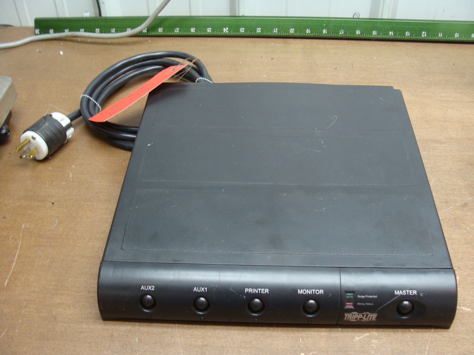TRIPP LITE DESKTOP 6 OUTLET SURGE PROTECTOR TMC-6 1440J