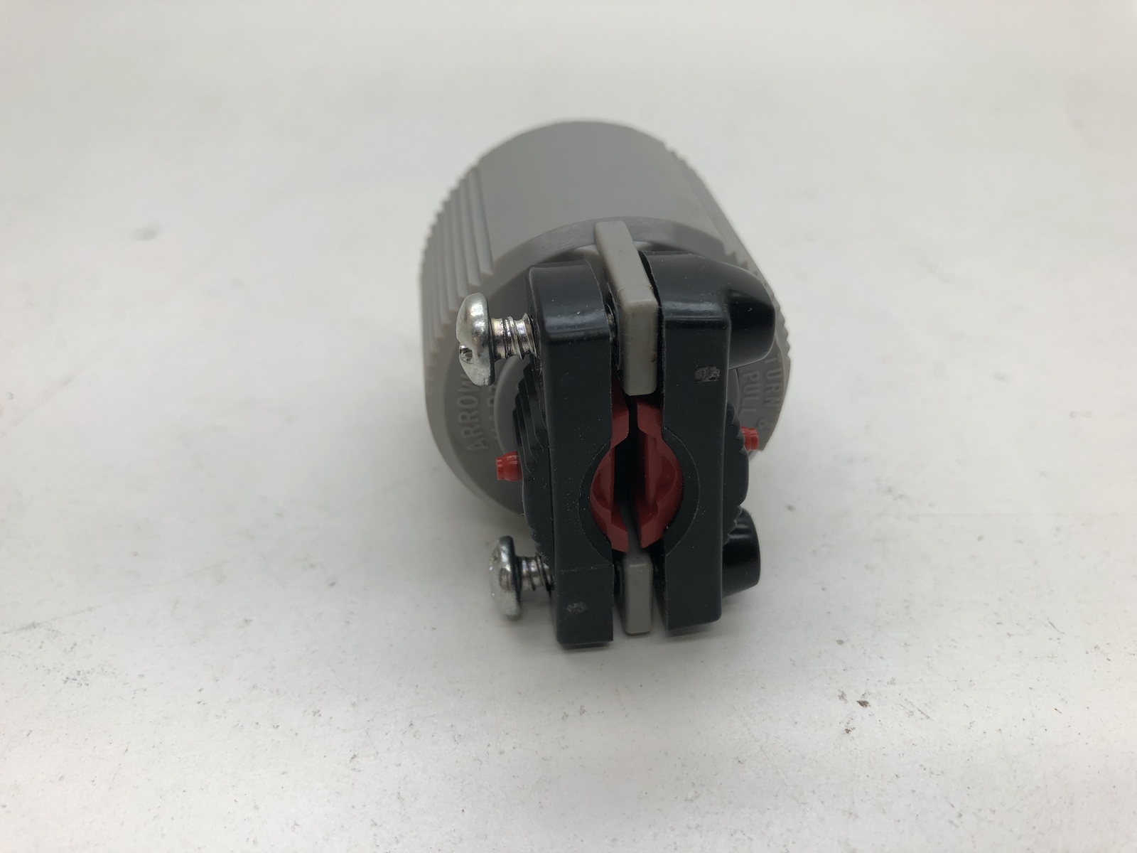 (QTY.7) COOPER – ARROW HART AH4721 SAFTEY GRIP PLUG