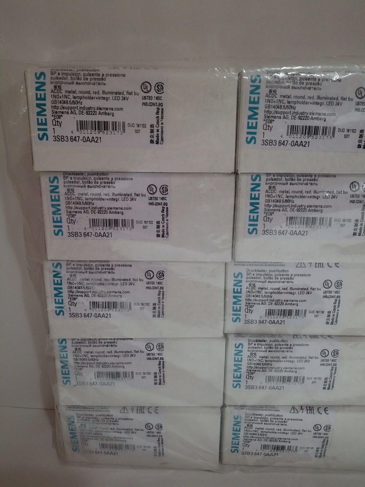 New Siemens Red Pushbutton – 3SB3 647-0AA21