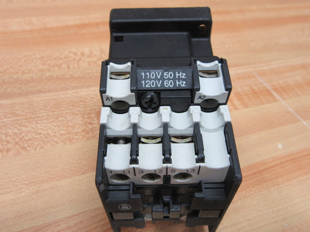 Klockner/Moeller DIL00 M Contactor DIL00M 110V/120V Coil