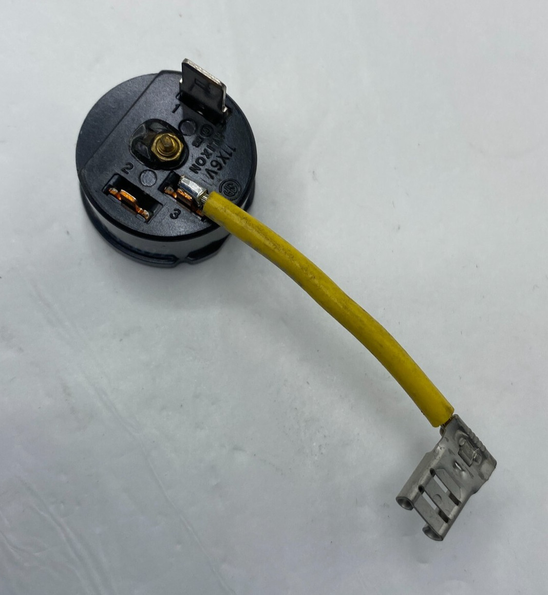 Klixon MRA4715-697 Overload Motor Protector Sensor 26V2V