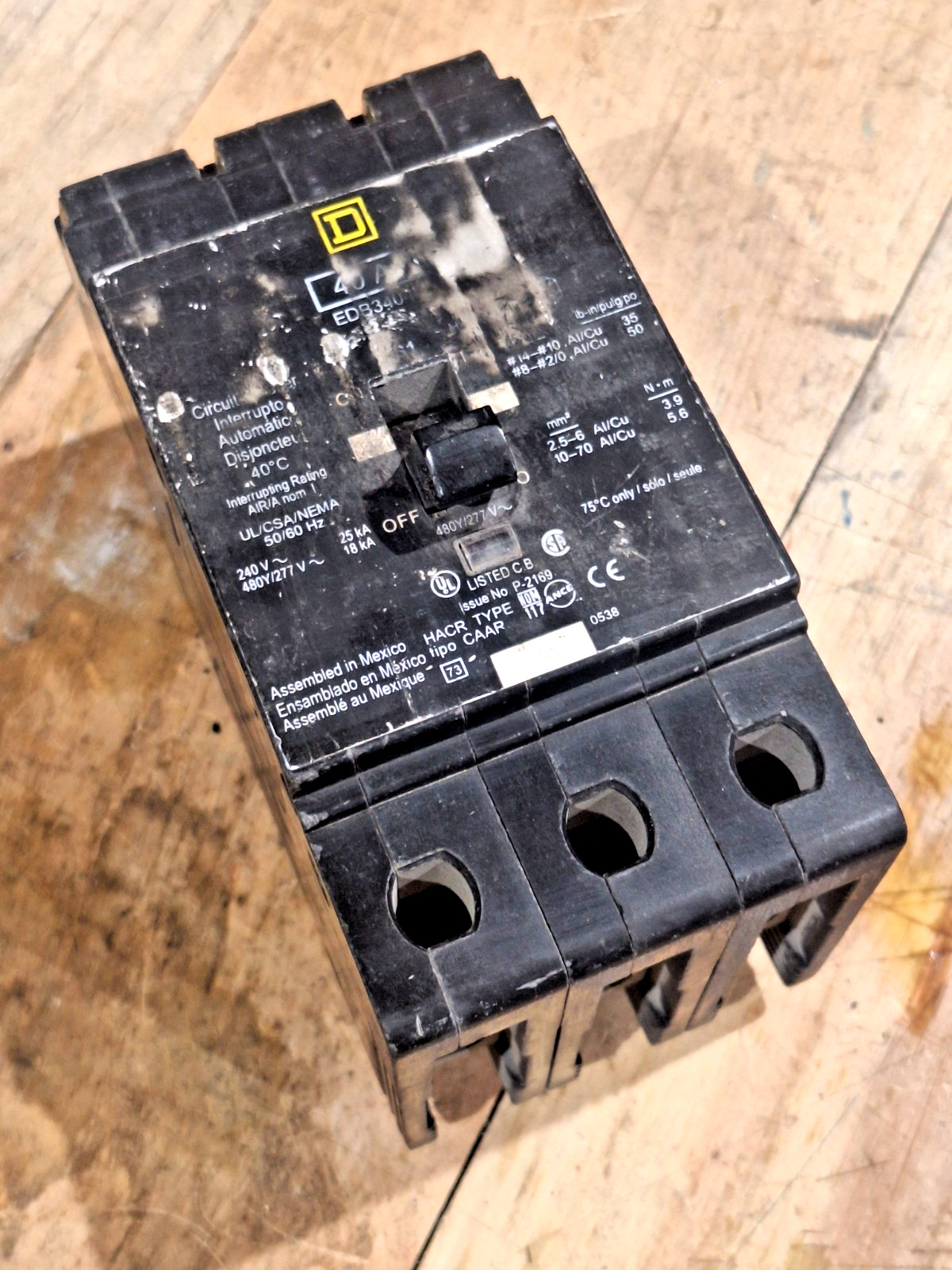 SQUARE D EDB34040 CIRCUIT BREAKER 40A 3P 480Y/277V USED CONTINUITY TESTED