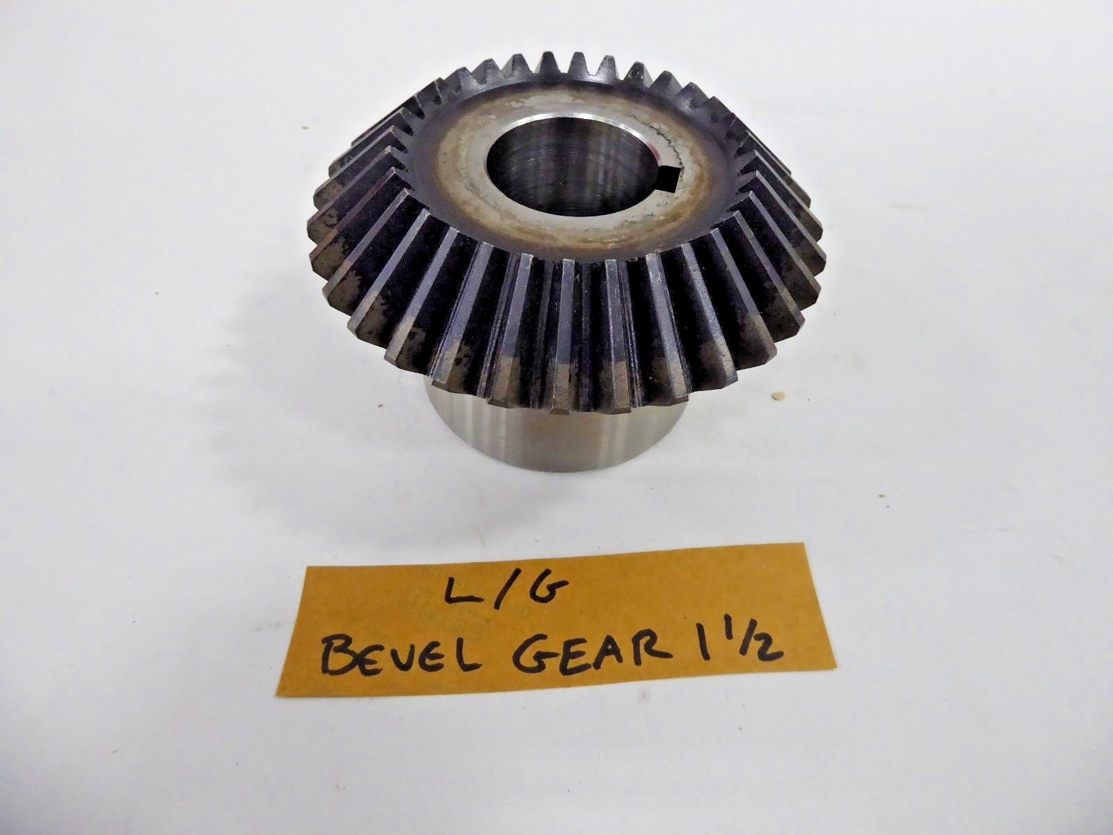 L/G Bevel Gear 1-1/2″ Bore 3/8″ Keyway 32T Set Screw CEP00997-A630