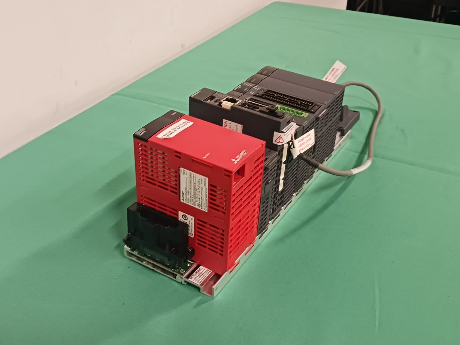 MITSUBISHI Q38DB Base Unit w/ Accessories