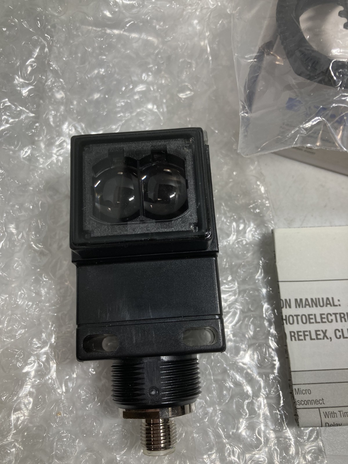 EATON 1450E-6547 PHOTOELECTRIC SENSOR NON-POL 10-40VDC NPN/PNP SERIES B1 NIB