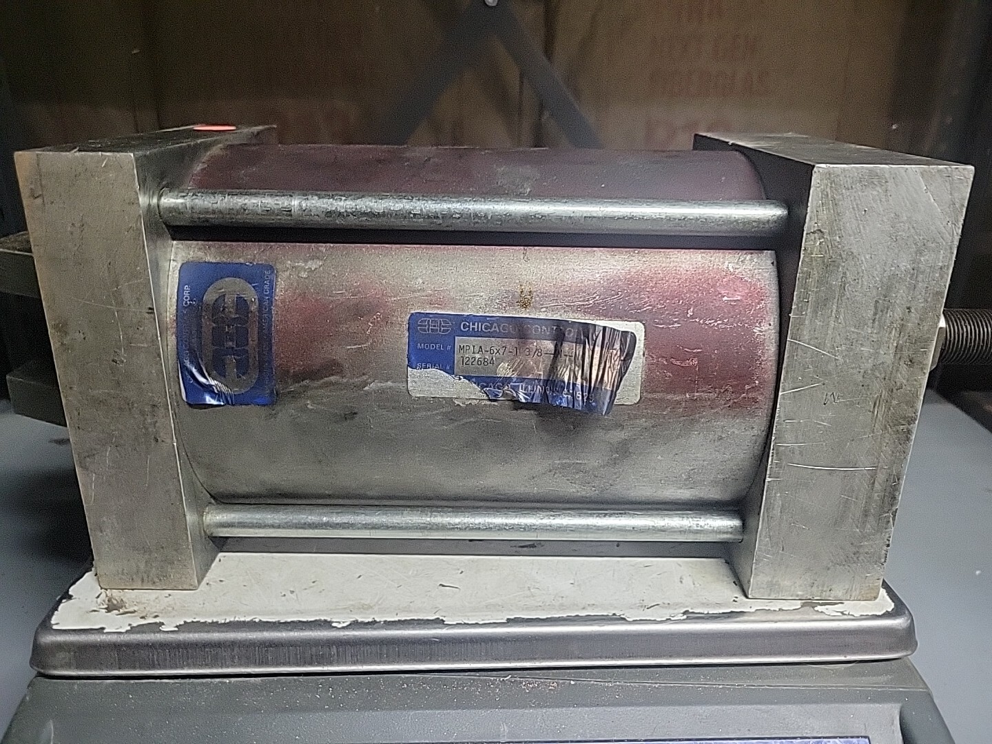 CHICAGO CONTROLS PNEUMATIC CYLINDER, CHI MP1-A-6X7-1 3/8-SM-NC, USED, (SC6)